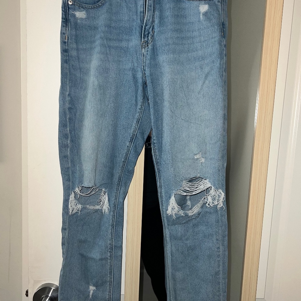 American Eagle mom jeans